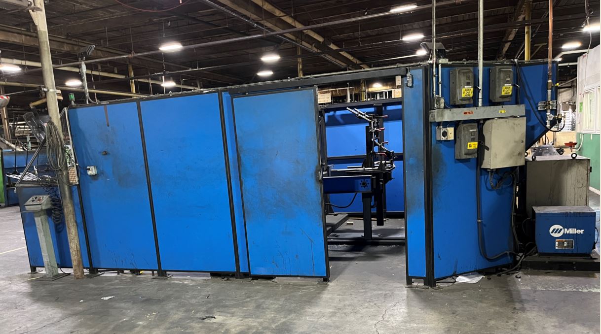 Yaskawa Motoman MA-1900 Robotic Welding Cell